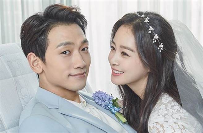 Rain和金泰希婚后育有2女。(图／翻摄自IG)