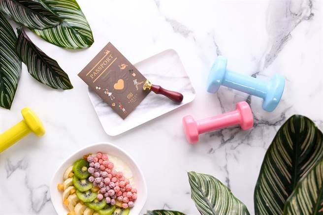 （礁溪寒沐酒店庆祝三周年推出「沐人三项」运动，闯关完成的客人有礼。图／礁溪寒沐酒店提供）