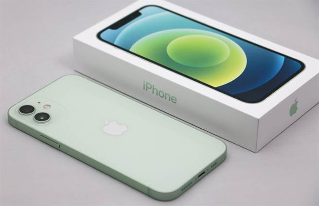 開箱 Iphone 12綠色粉嫩綠色風格比前代更清新 科技 科技