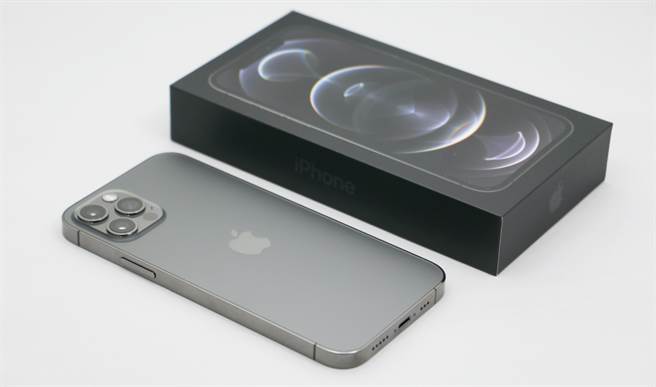 開箱 Iphone 12 Pro石墨色萬年不敗經典色展現低調華麗 科技 科技