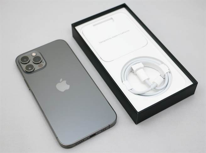 开箱 Iphone 12 Pro石墨色万年不败经典色展现低调华丽 科技 科技
