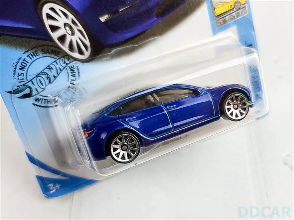 【開箱】Model 3 風火輪小汽車新色登場：藍色、夜銀車主有得買囉！