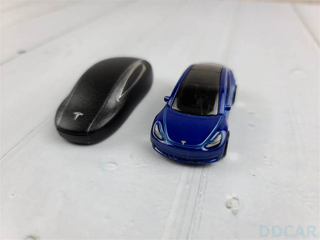 【開箱】Model 3 風火輪小汽車新色登場：藍色、夜銀車主有得買囉！