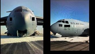 影》C-17運輸機鼻輪故障 火花與沙塵中迫降成功 