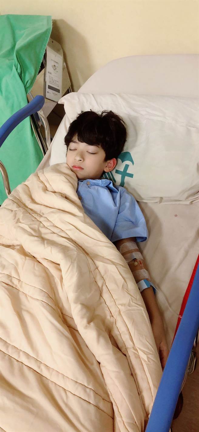 叶小毅遭虎头蜂螫伤送医住院观察中。（达腾娱乐提供）