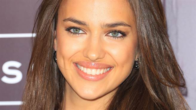 C 罗178cm前女友伊莉娜沙伊克(Irina Shayk)尺度全开 「一丝不挂」泄限制级身材（图／shutterstock）