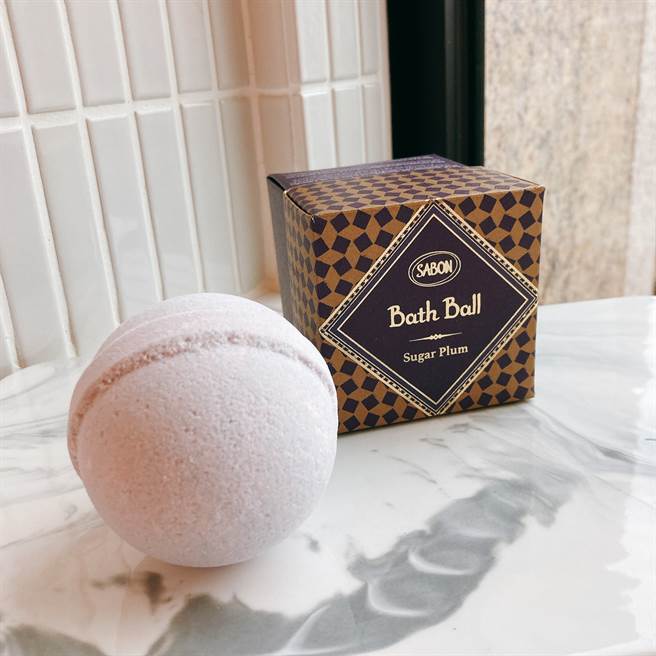 胡桃钳幻游沐浴球NT380。（图／邱映慈摄影）
