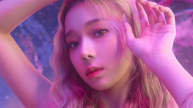 新人女团aespa「超正成员Winter旧照遭挖出」暴牙圆脸网看傻眼（图／IG@aespapicss_）