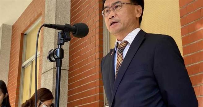 陈吉仲强调若禁卖莱肉，北市牛排店恐怕都要关门了（报系资料照）