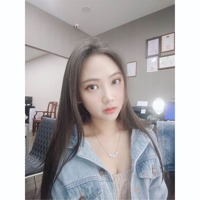 许心妮被网友大讚人美心也美。（图／当事人提供）