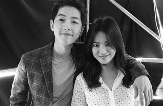 宋慧乔、宋仲基当年离婚震撼演艺圈。(取自宋慧乔IG)