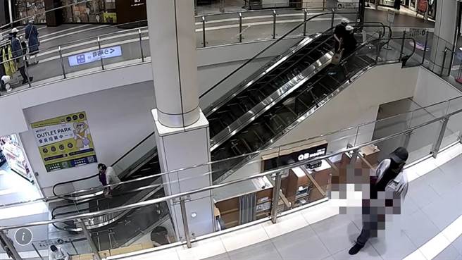 男子在卖场溜鸟趴趴走，过程都被监视器拍下来。（翻摄画面／李俊淇新北传真）