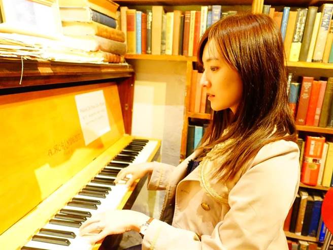 何庭欢生日po照。(取自何庭欢脸书)