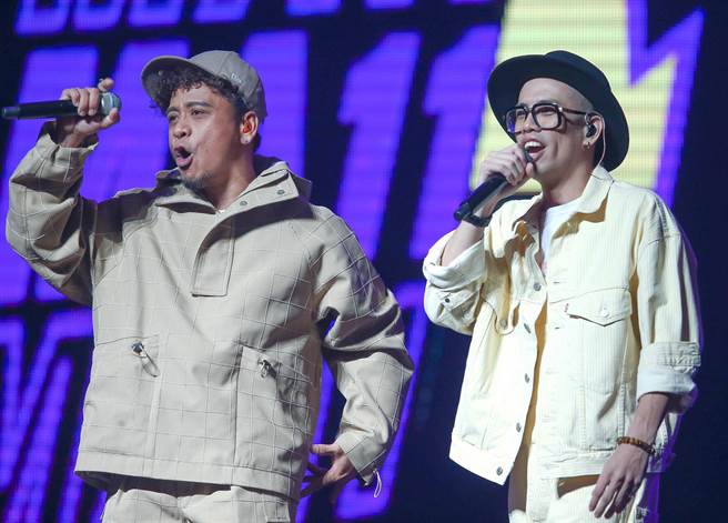 吕士轩（右）与葛西瓦。（粘耿豪摄）