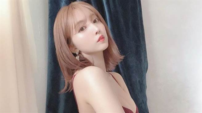 日本人气AV女优三上悠亚。（图／IG@ yua_mikami）