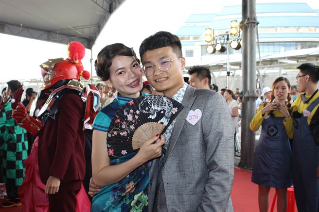 新人們開心完婚（戴上容攝）