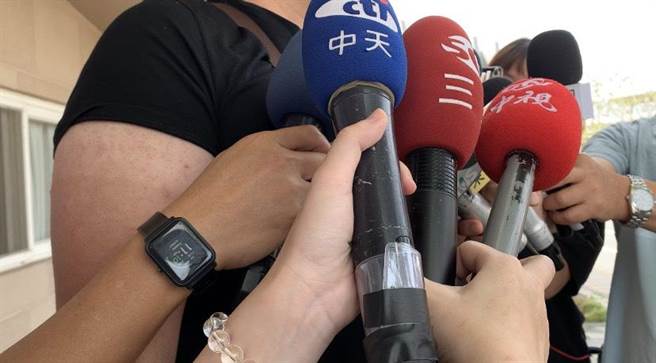 发起人谢姓学生称，台南市长黄伟哲在说谎。（李宜杰摄影）