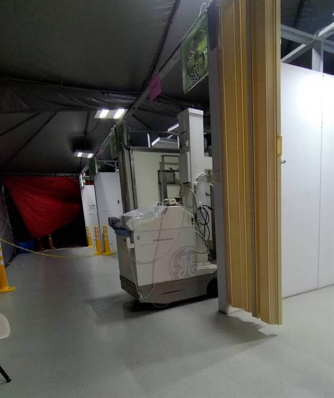 被告知确诊前，她曾接受一连串的筛检，她也透过手机纪录这一幕幕。（图／翻摄自Dcard）