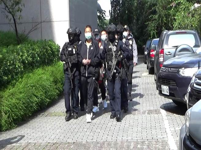 警方将朱嫌等7人拘捕到案(翻摄照片／林郁平台北传真）
