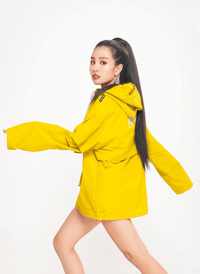 江静自曝追星疯狂史。（本色音乐提供）