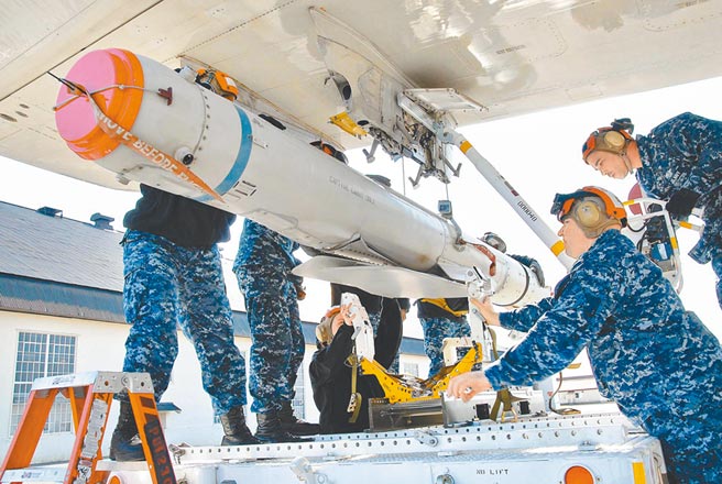 AGM-84K增程型距外空对地飞弹（SLAM-ER）。（取自美国海军航空司令部官网）