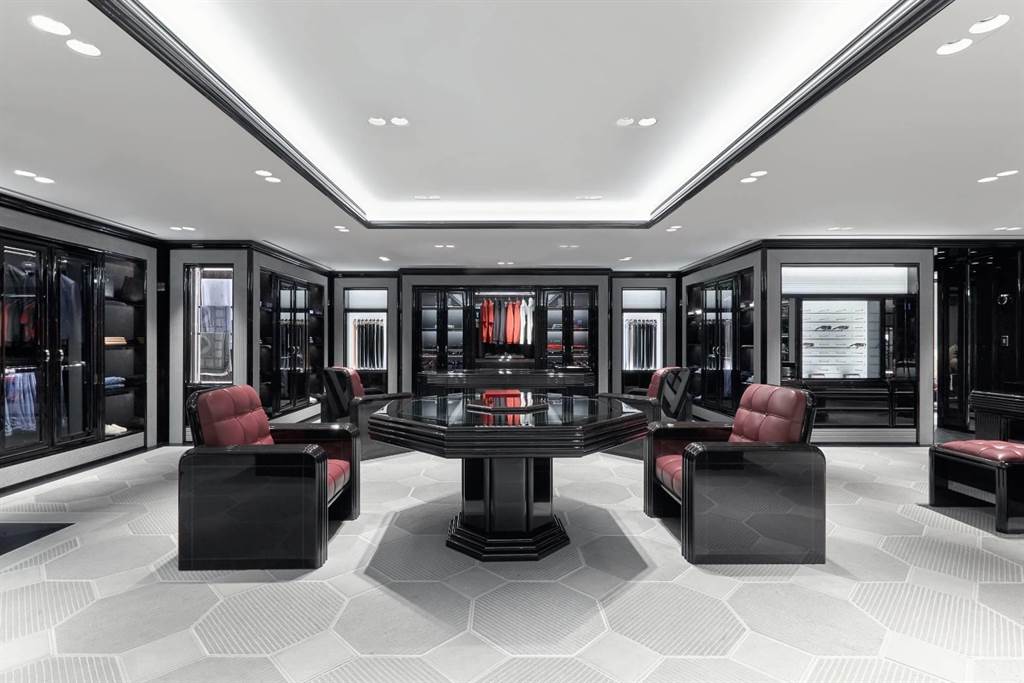 因為台灣「口罩外交」，意外促成義大利男裝Stefano Ricci來台設計旗艦店。（Stefano Ricci提供）