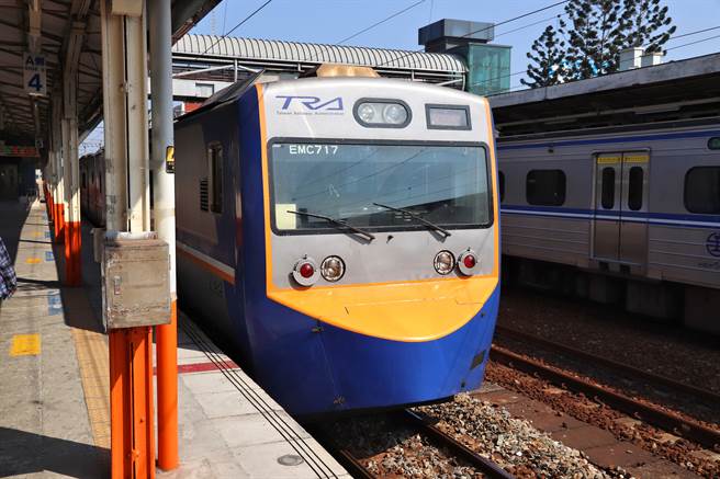 一名蔡女时常搭台铁遇验票就心绞痛，医护人员都已认得她。（图／示意图，达志影像）