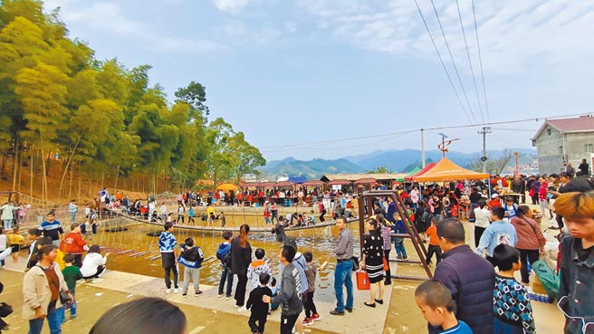 亲水休閒游受到热捧。