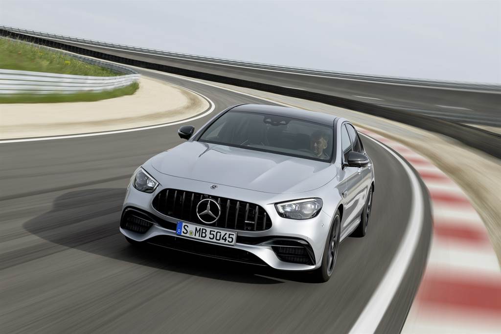 豪華性能指標 小改款 Mercedes-AMG E 63 4MATIC+ 712萬元起上市
