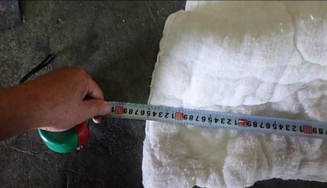 头份市公所清洁队呼吁市民丢弃棉被时先行剪成小块。（头份市公所提供／谢明俊苗栗传真）