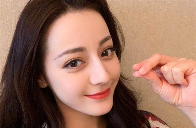大陆女星迪丽热巴。(取自迪丽热巴微博)