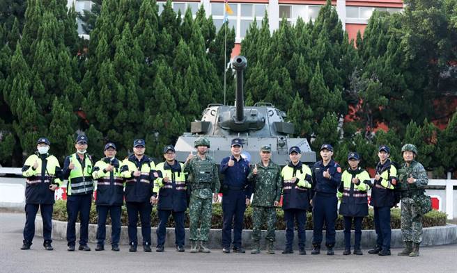 在警方的协助下，国军「战备周」实境演练圆满结束。（大甲警分局提供／陈淑娥台中传真）