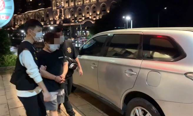 王嫌玩命關頭的下場，就是被逮。（翻攝畫面／張穎齊基隆傳真）