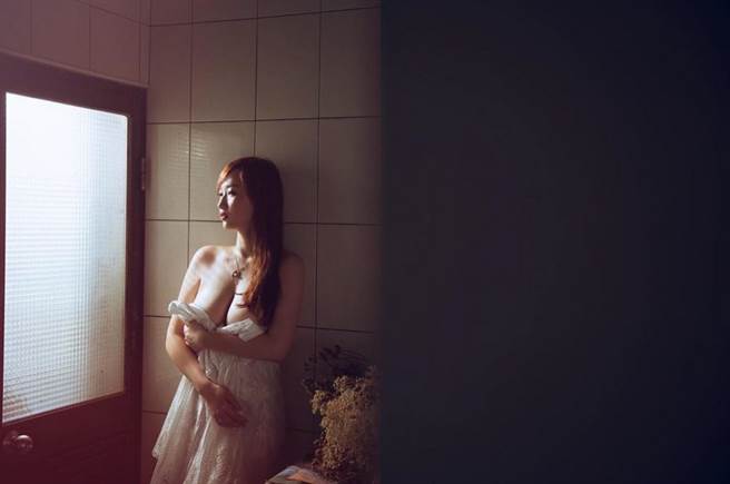 「小清欣」身材火辣，经常在IG分享美照。（翻摄IG）