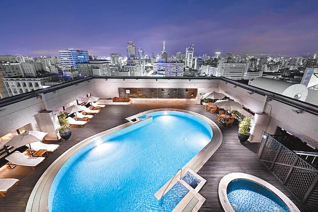 「KKday」为单身男女推出入住台北喜来登大饭店18折住房优惠，每晚2199元可入住，享受饭店设施。（KKday提供）