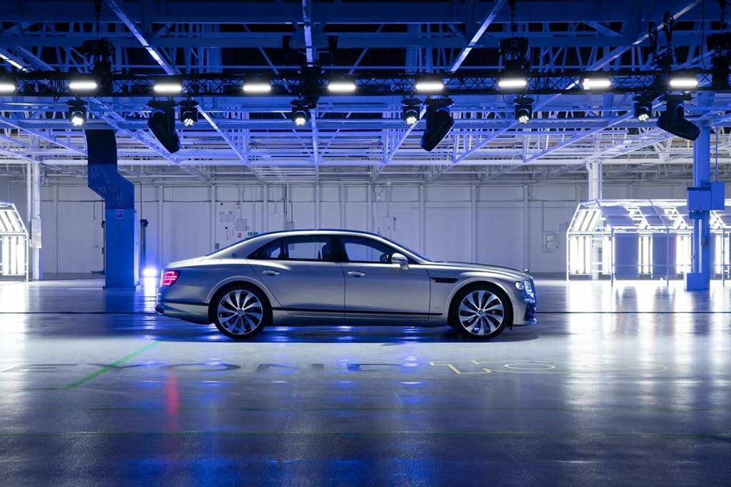 擁有「純」內燃動力Bentley機會只到2026年，並且2030年將全面純電動化
