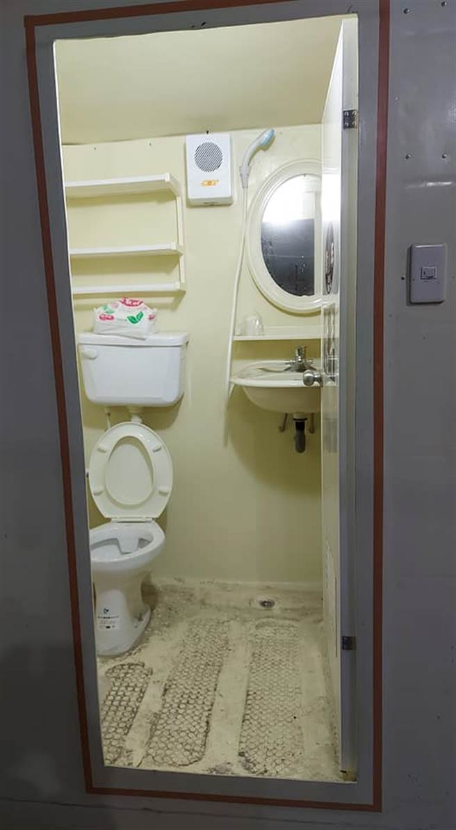 卫浴设备的样子。（图／翻摄自叶振能脸书）