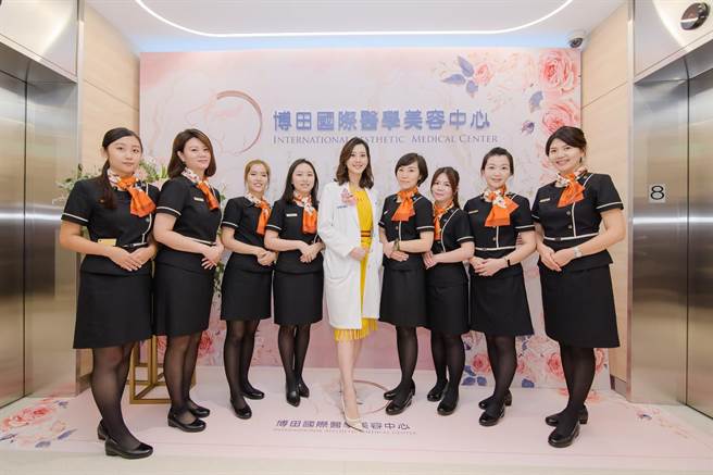 博田医院成立医美中心，力邀正妹整形名医赖昕堤（中）坐镇。（博田医院提供／柯宗纬高雄传真）