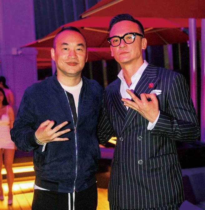 现为知名餐厅总经理的费聿锋，开幕时还邀请老板黄立成担任座上宾。（图／翻摄自CÉ LA VI Taipei IG）