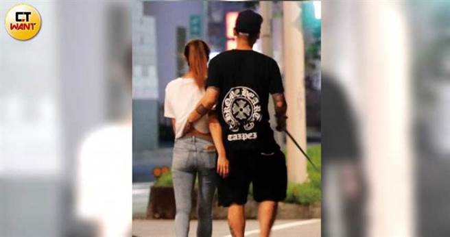 走到人烟稀少处，费聿锋的手开始不安份，频频进攻刘芳芸的腰部。（图／本刊摄影组）