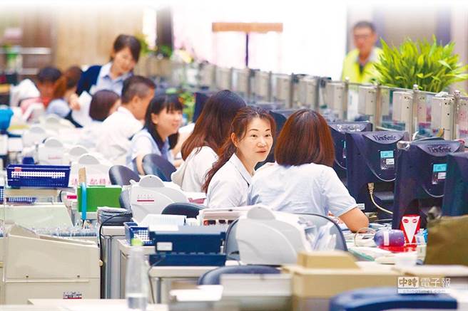 人力銀行調查指出，2020台灣平均年薪64.1萬，創5年來新高，但調幅卻僅0.7%，為5年來新低 (示意圖／本報資料照)