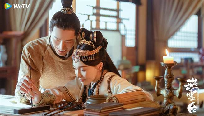 唐嫣（右）與竇驍在《燕雲台》是相愛的戀人。（WeTV海外站提供）