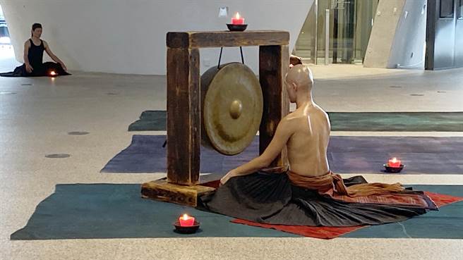 无垢舞蹈剧场的祈福仪式，带来具有生命力量的祝福。（陈淑芬摄）