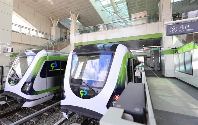 台中捷运绿线下周试营运，市议员忧心市库恐要有长期「挹注」捷运公司的准备。（陈世宗摄）