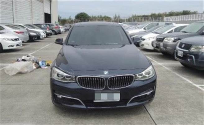 中检举办扣押物拍卖，名车BMW320i以1元起标，竟也流标。（翻摄网路／陈淑芬台中传真）