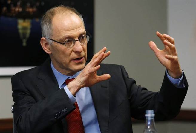 拜登防疫小组顾问伊曼纽尔（见图）曾主张「人不值得活过75岁」，此主张令拜登有些尷尬。（檔案照 路透）