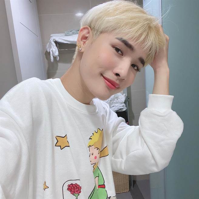 有网友指杨丞琳撞脸锺明轩。(图/翻摄自锺明轩IG)