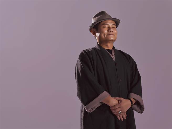 2020嘉义博茶会，茶文化讲座由许效舜打头阵， 「茶石人」养成故事抢先曝光。（许效舜提供∕吕妍庭嘉义传真）