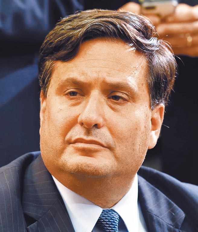 美国总统当选人拜登11日宣布由克雷恩出任白宫幕僚长。克雷恩曾在前总统欧巴马政府公共卫生危机和经济方面担任要职。 （路透）