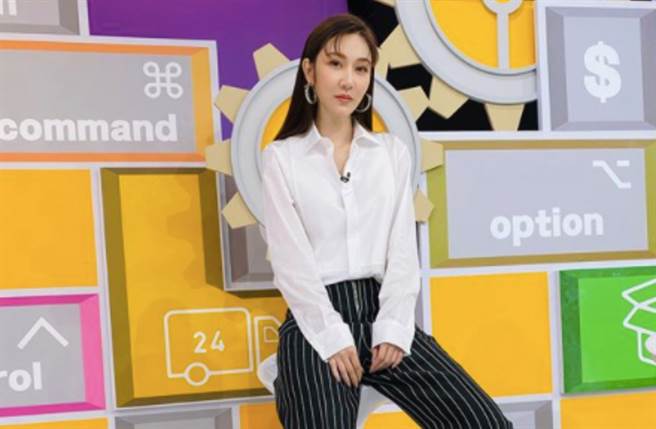 曾莞婷OL风变身长腿女神 连身宽裤一秒穿出逆天腿（图／IG@vicky_7155）